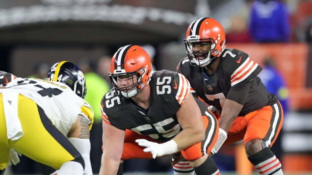 Browns quarterback Jacoby Brissett under center Ethan Pocic during the first half against the Pittsburgh Steelers, Thursday, Sept. 22, 2022, in Cleveland. Brownssteelers 35